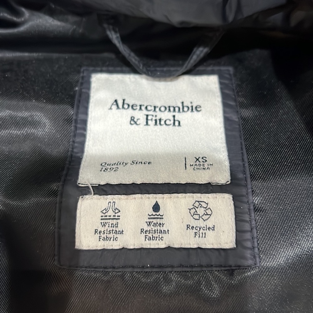 Abercrombie Mid Length Puffer - Picture 4 of 4